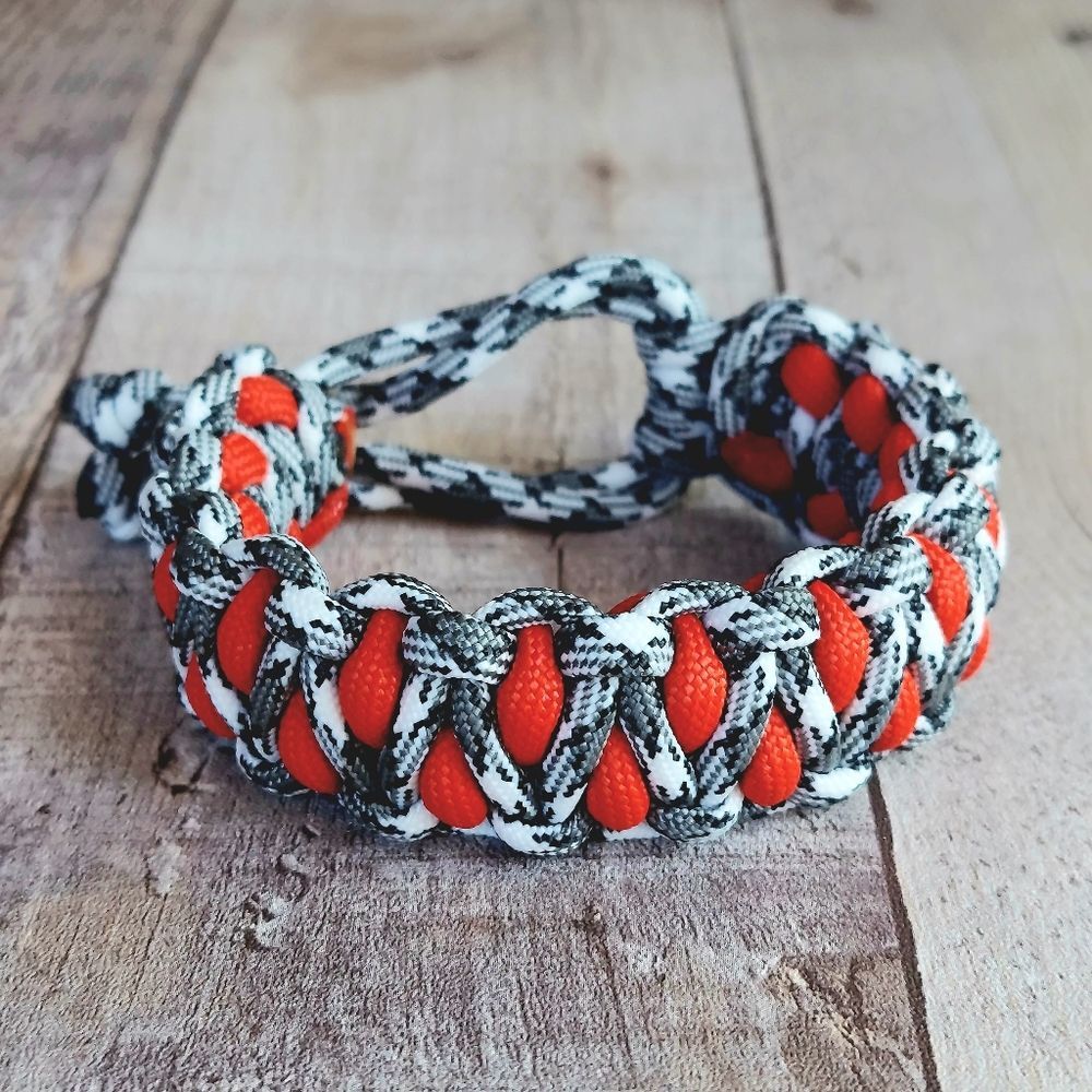 Handmade Paracord Bracelet Adjustable Unisex Urban Camo Red White Gray